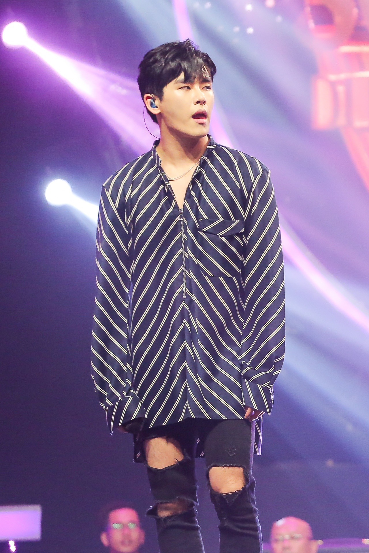 nhom Han Quoc hat trong Nhac hoi song ca anh 7