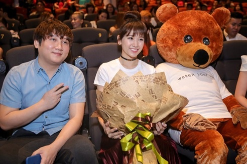 Hari Won xinh tuoi trong ngay ra mat MV 700 trieu dong hinh anh