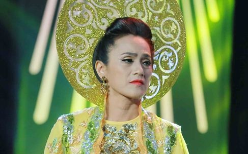 Con gai Che Linh hat sai, dung chan tai Troi sinh mot cap hinh anh