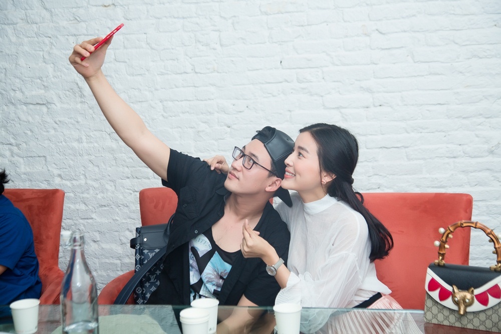 ra mắt đoàn phim Hoa vẫn nở mùa đông ảnh 1 ra mat doan phim Hoa van no mua dong anh 1