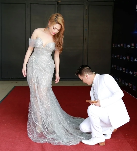 Dam Vinh Hung chinh vay cho Thanh Thao anh 1