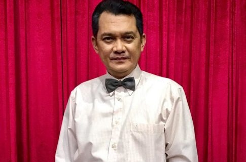 NSUT Huu Chau ban het nha cua, xung dot voi con chau trong phim hinh anh