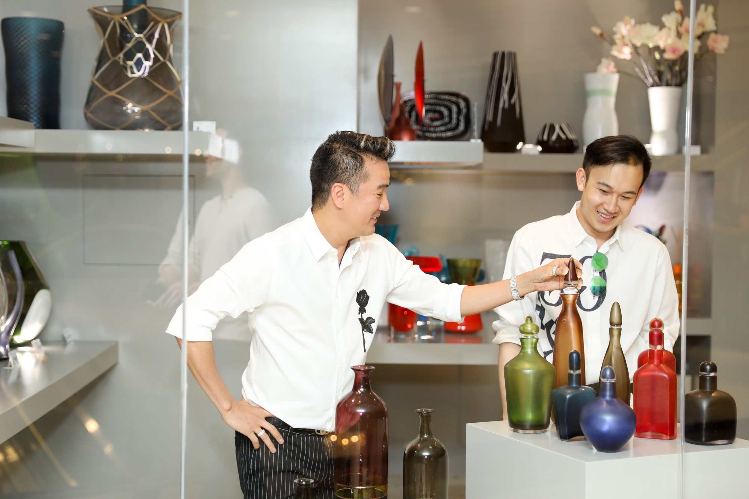 Dam Vinh Hung chuan bi cho dem tiec anh 4