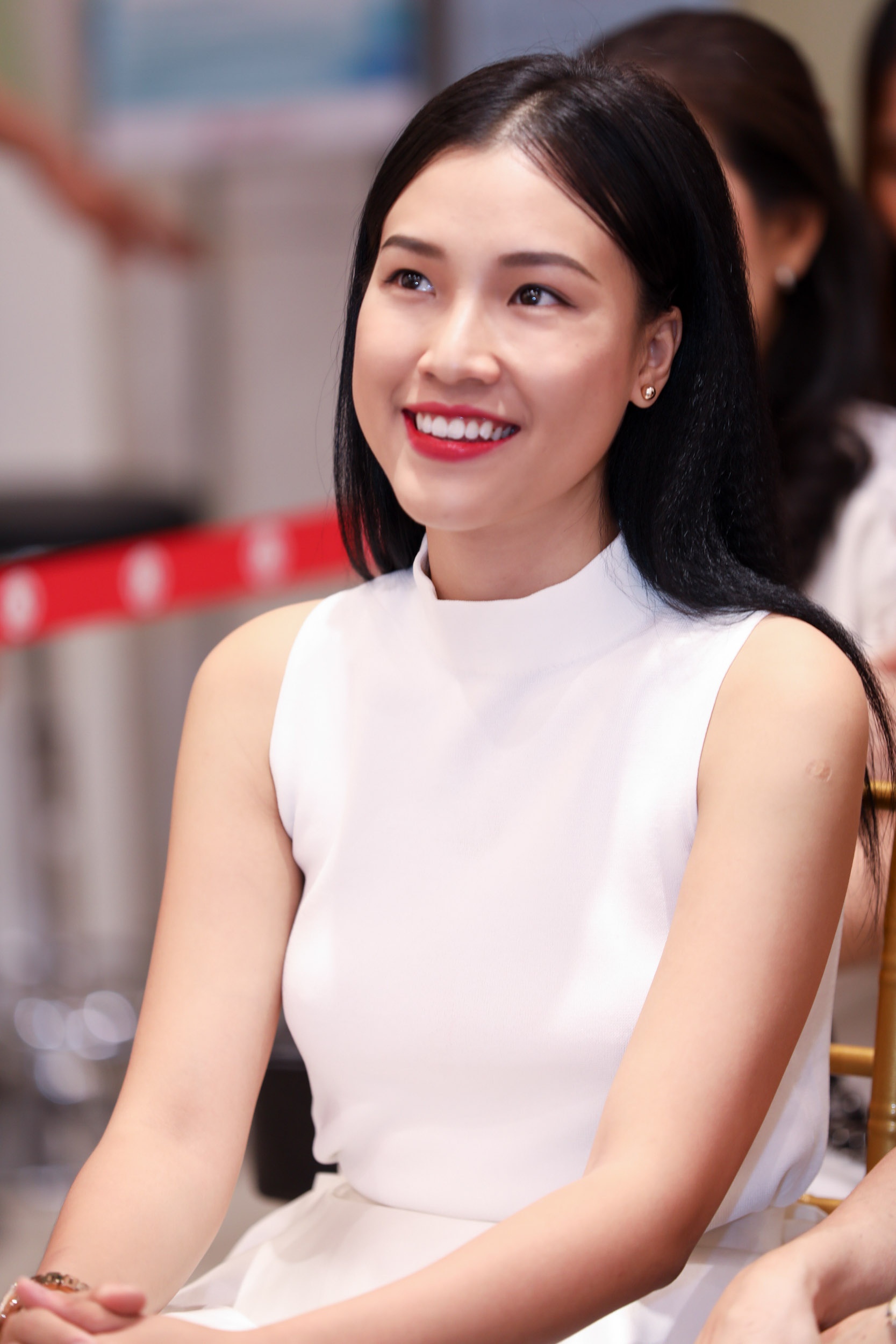 Le Thuy va Do An dua me di su kien anh 6