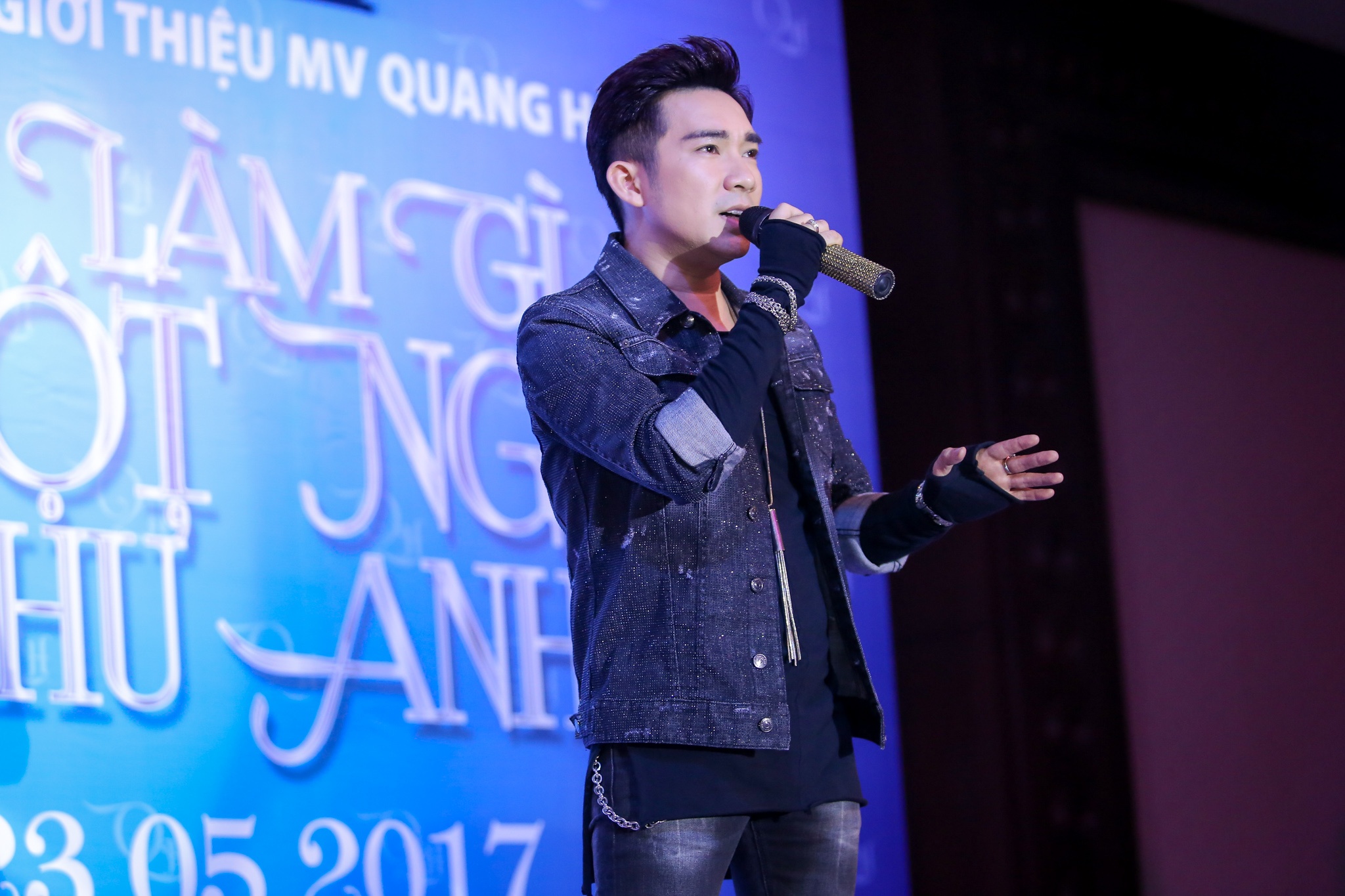 Quang Hà ra mắt MV mới ảnh 1 Quang Ha ra mat MV moi anh 1