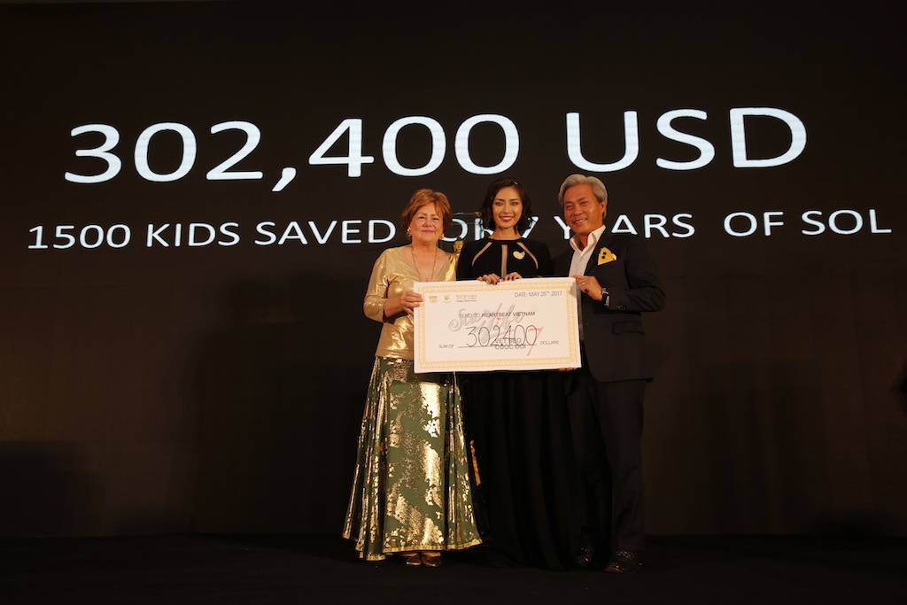 Dan sao Viet du tiec cua Ngo Thanh Van anh 16