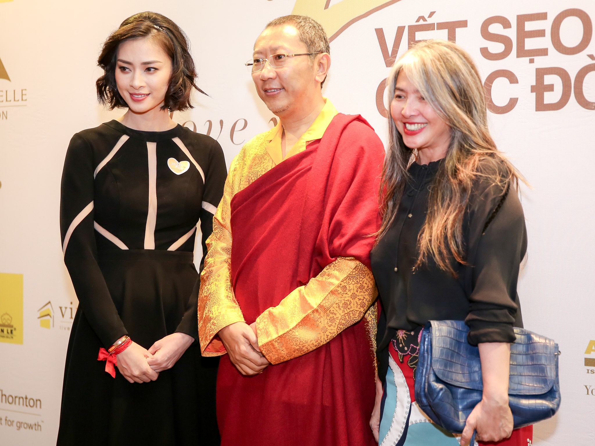 Dan sao Viet du tiec cua Ngo Thanh Van anh 1