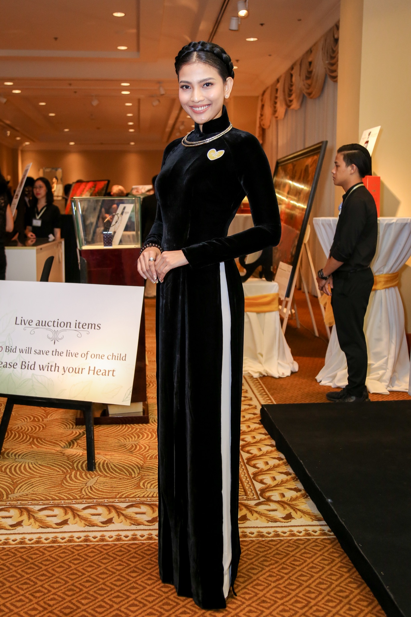 Dan sao Viet du tiec cua Ngo Thanh Van anh 10