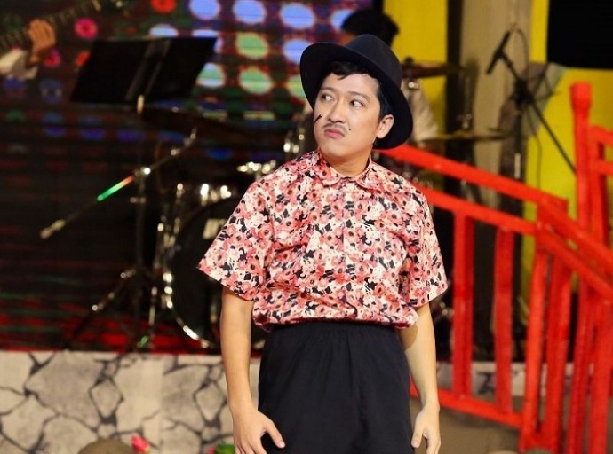 Nghe si chap nhan nguy hiem khi dien tinh anh 3