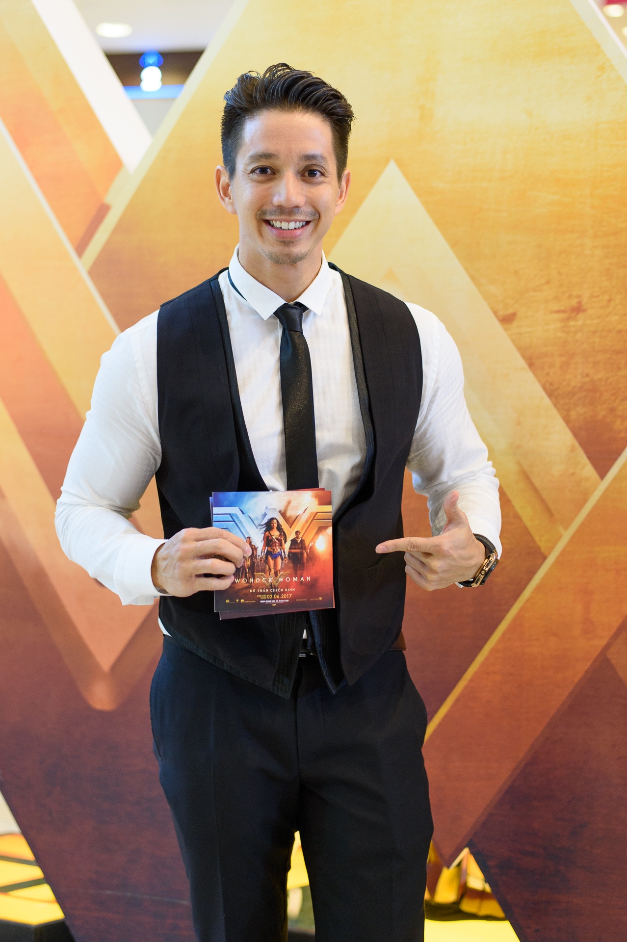 Huyen My du ra mat phim anh 7