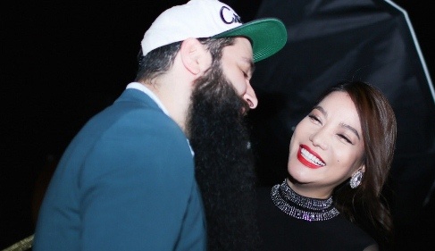 Dao dien 'Kong' than thiet voi Truong Ngoc Anh o su kien hinh anh