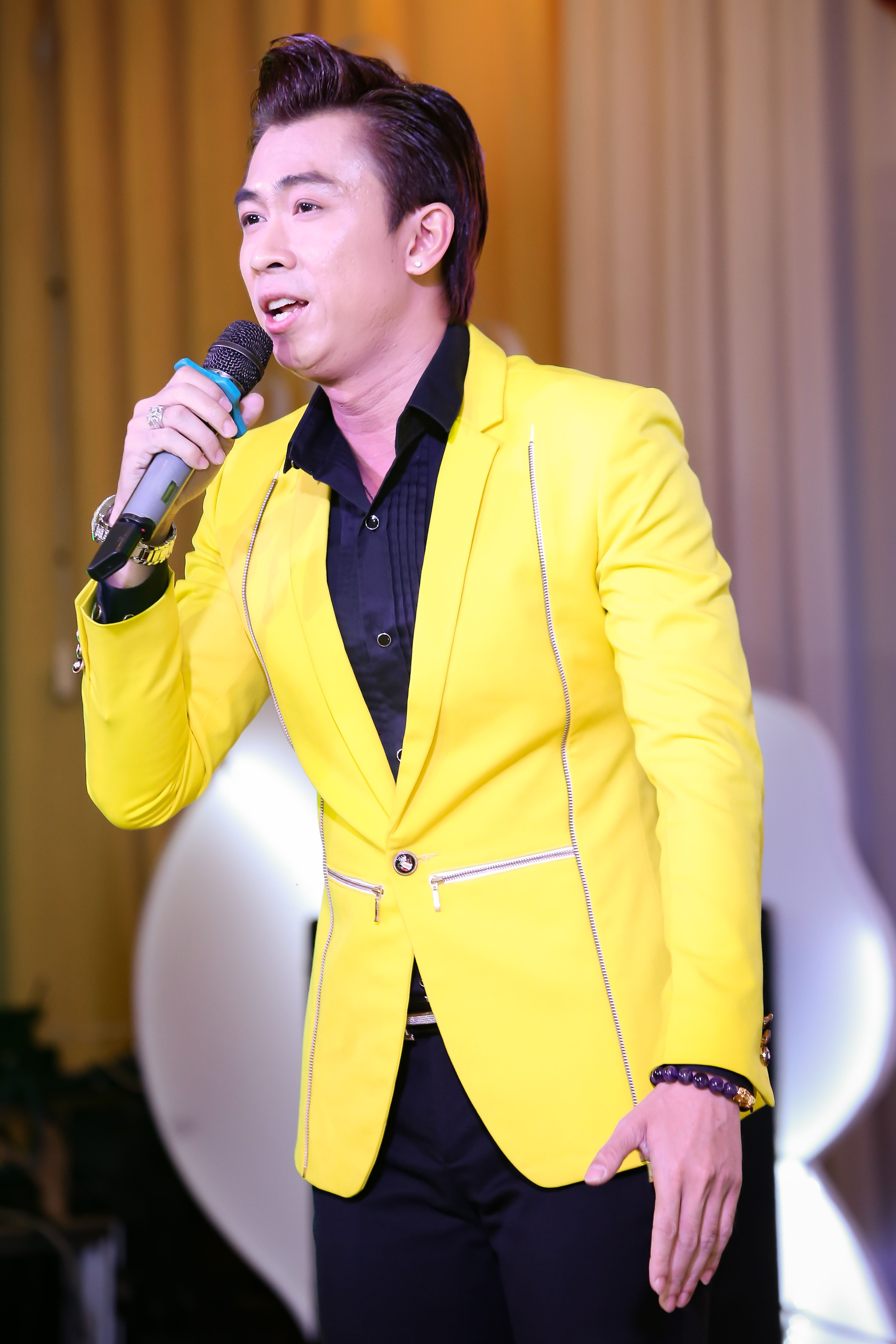 Hồ Việt Trung giới thiệu album Bolero ảnh 7 Ho Viet Trung gioi thieu album Bolero anh 7