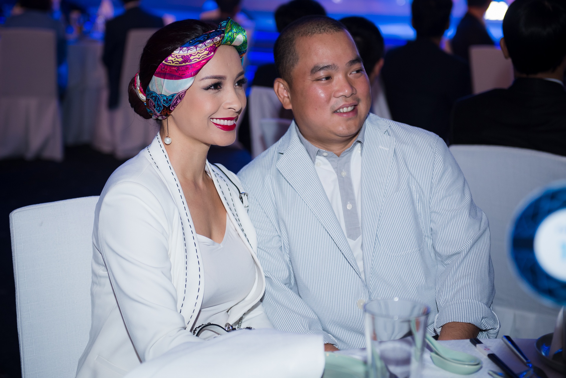 Huynh Anh cuoi guong khi gap Hoang Oanh anh 12