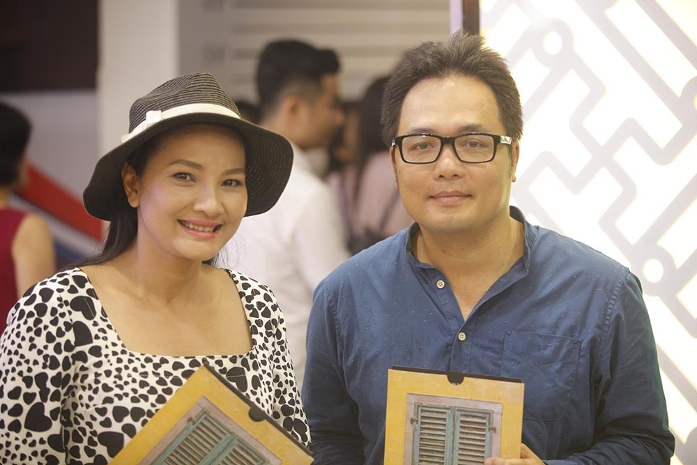 Nha Phuong,  Truong Giang di xem phim anh 12