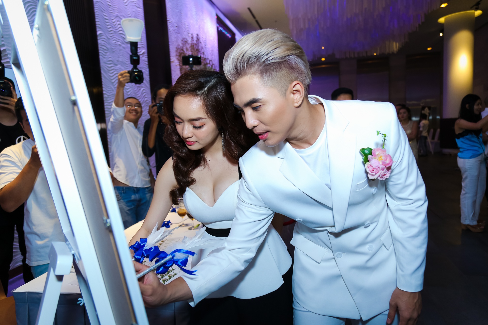 Cong khai tinh yeu Kaity va Will anh 7