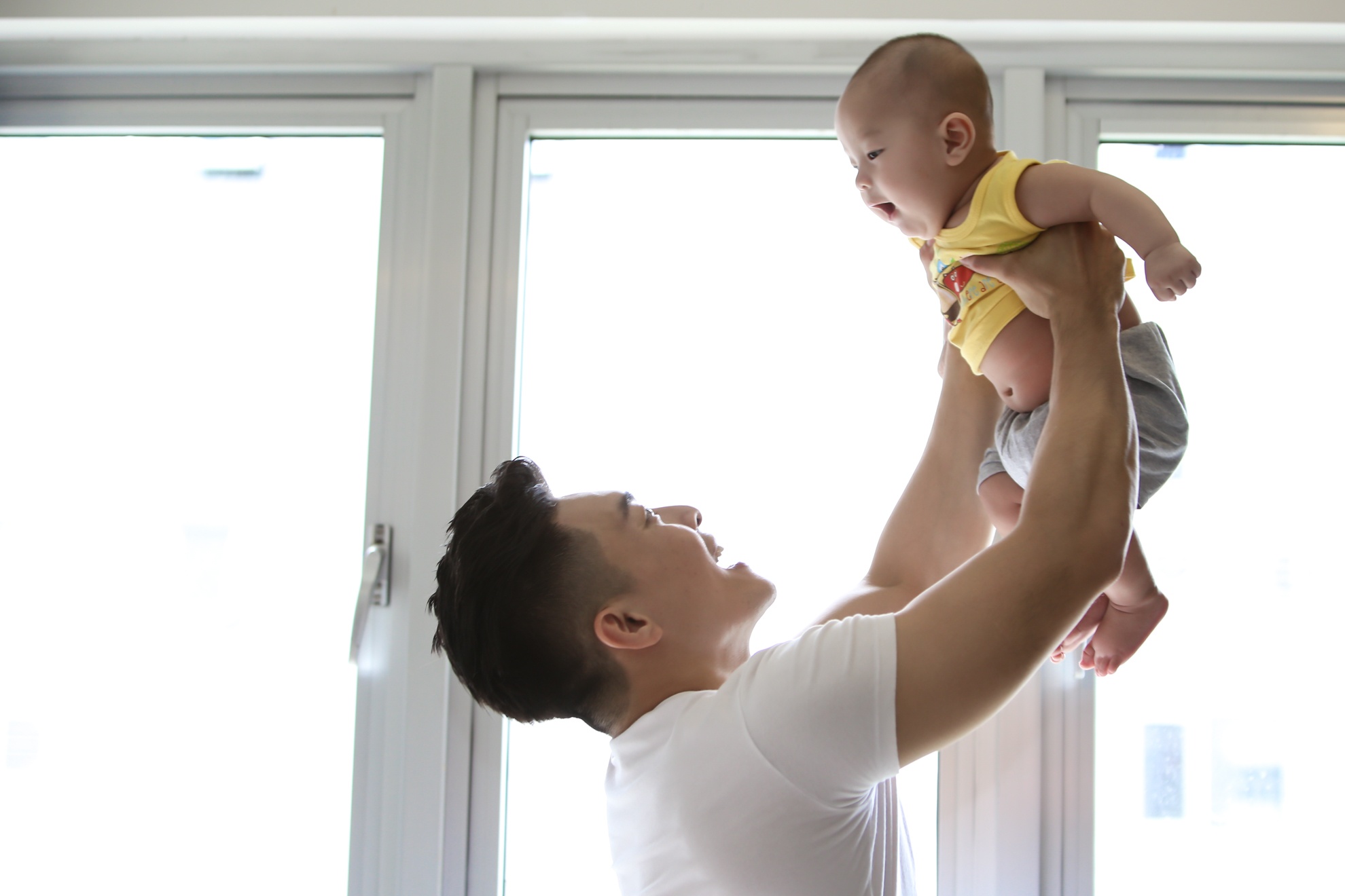 Quoc Co Quoc Nghiep tap xiec cho con trai anh 6