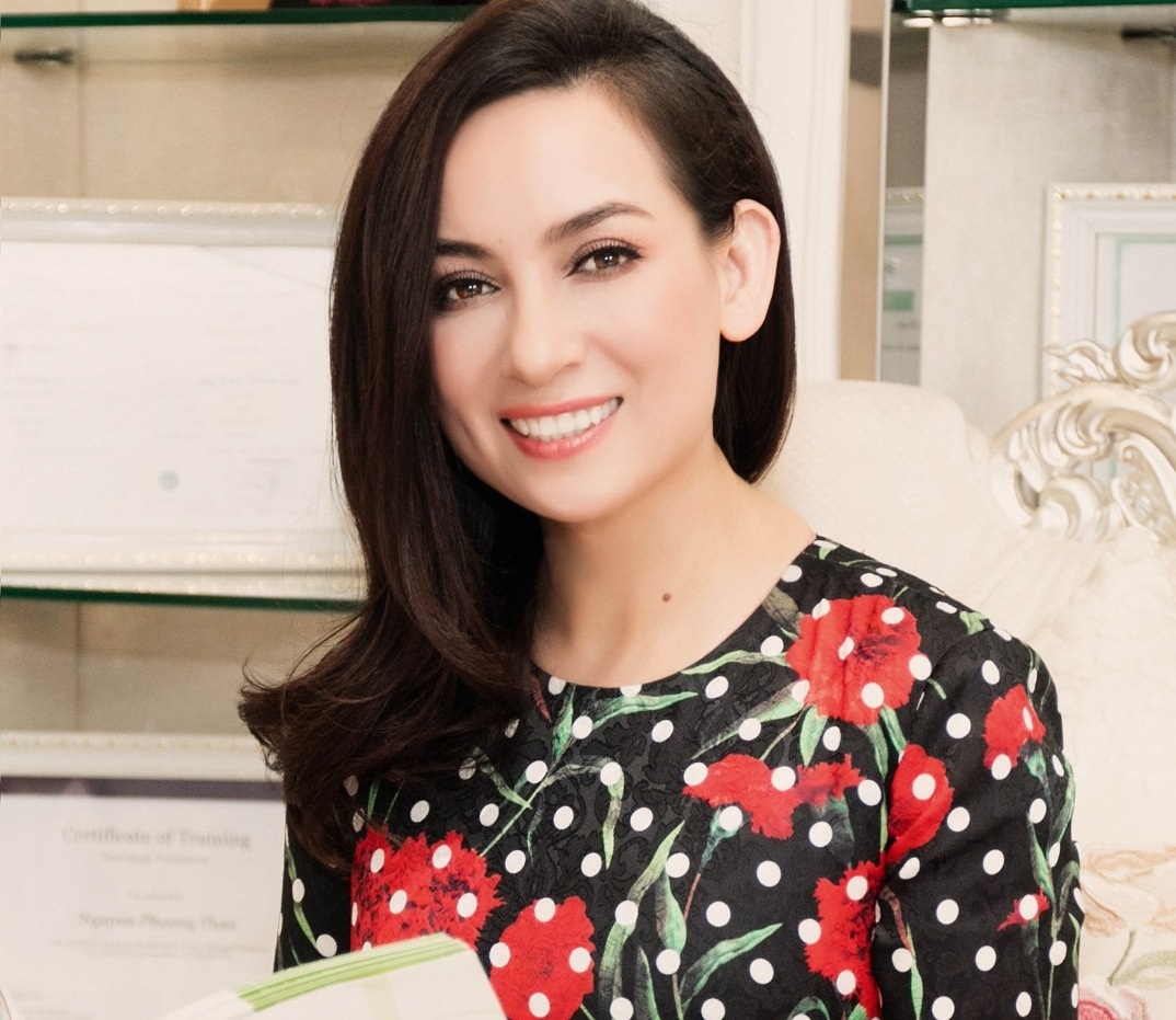 Phi Nhung bỏ rơi con gái ảnh 2 Phi Nhung bo roi con gai anh 2