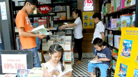 Nhieu hoat dong chao mung Ngay gia dinh tai duong sach TP.HCM hinh anh