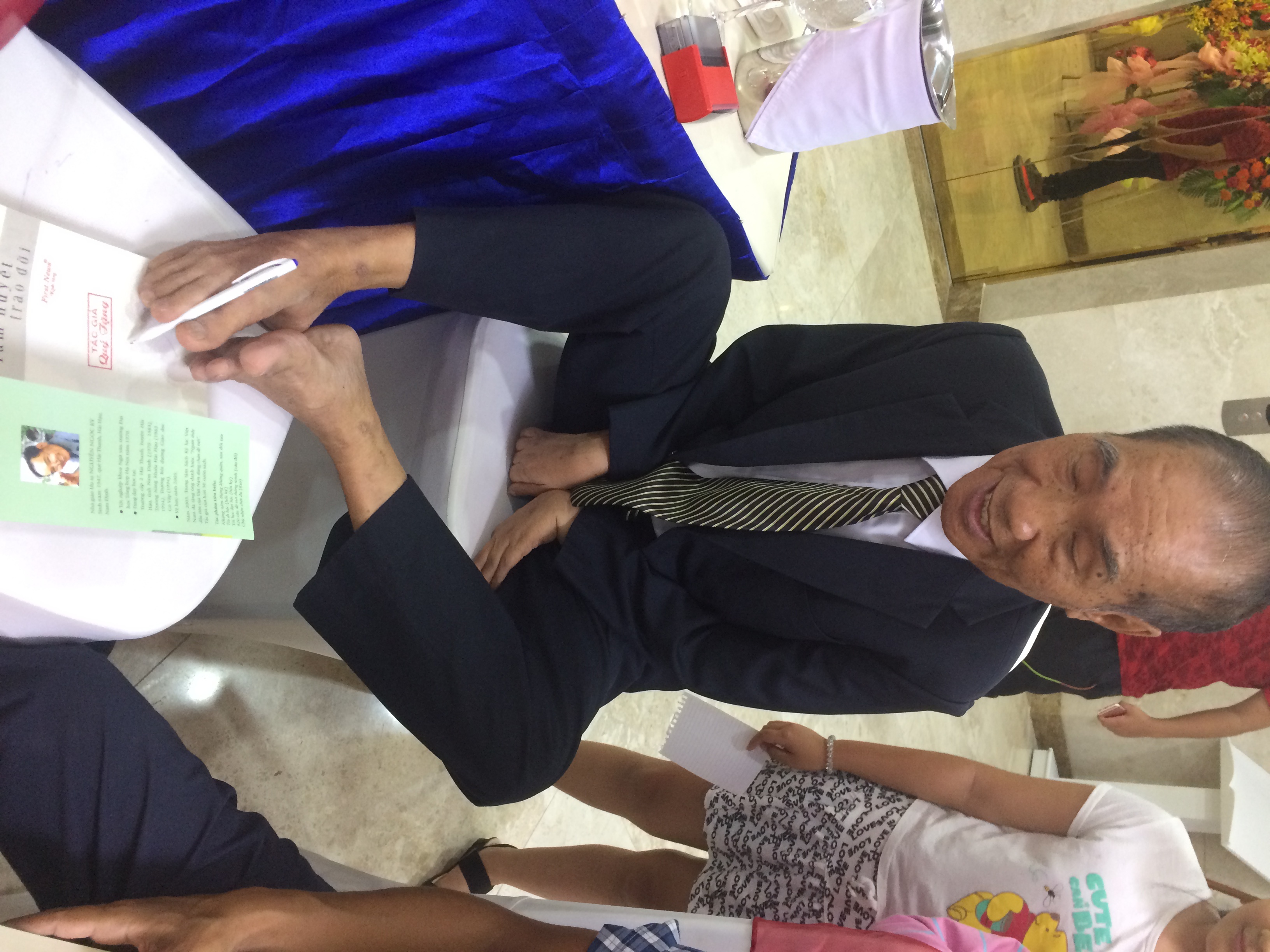 Ra mắt tự truyện Tâm huyết trao đời ảnh 2 Ra mat tu truyen Tam huyet trao doi anh 2