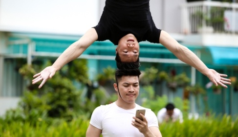 Quoc Co, Quoc Nghiep duoc moi tham du America's Got Talent 2018 hinh anh