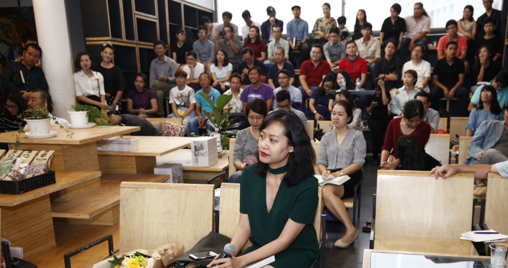 Hoang Thuy Linh du ra mat sach Mike Tyson anh 3