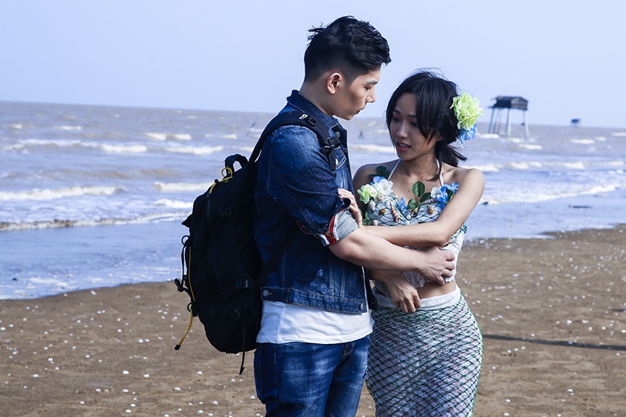 Trung Dân cầm chổi đánh Diệu Nhi trong phim ảnh 2 Trung Dan cam choi danh Dieu Nhi trong phim anh 2