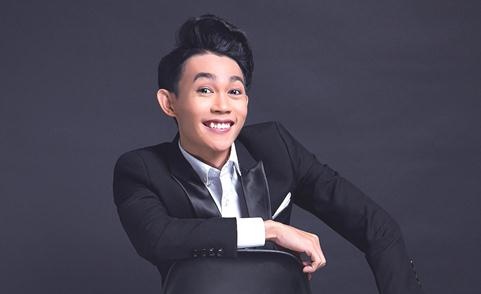 Gia canh kho khan cua 'ban sao Hoai Linh' gay chu y o Cuoi xuyen Viet hinh anh