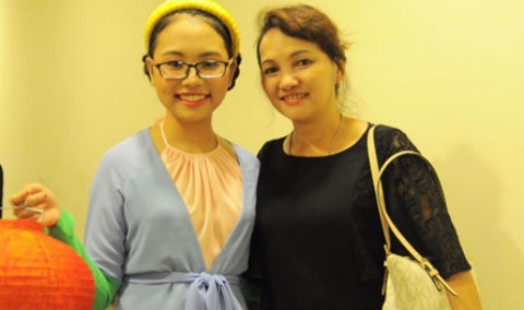 Gia dinh Phuong My Chi tu choi tra loi ve tin ghet bo co Ut khiem thi hinh anh