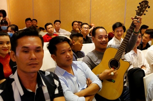 Khoang 15.000 thi sinh do ve Sai Gon thi hat Bolero hinh anh