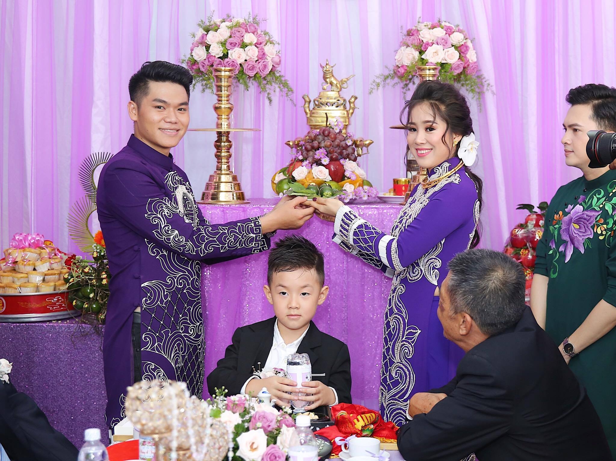 Đám cưới Lê Phương ở quê ảnh 11 Dam cuoi Le Phuong o que anh 11