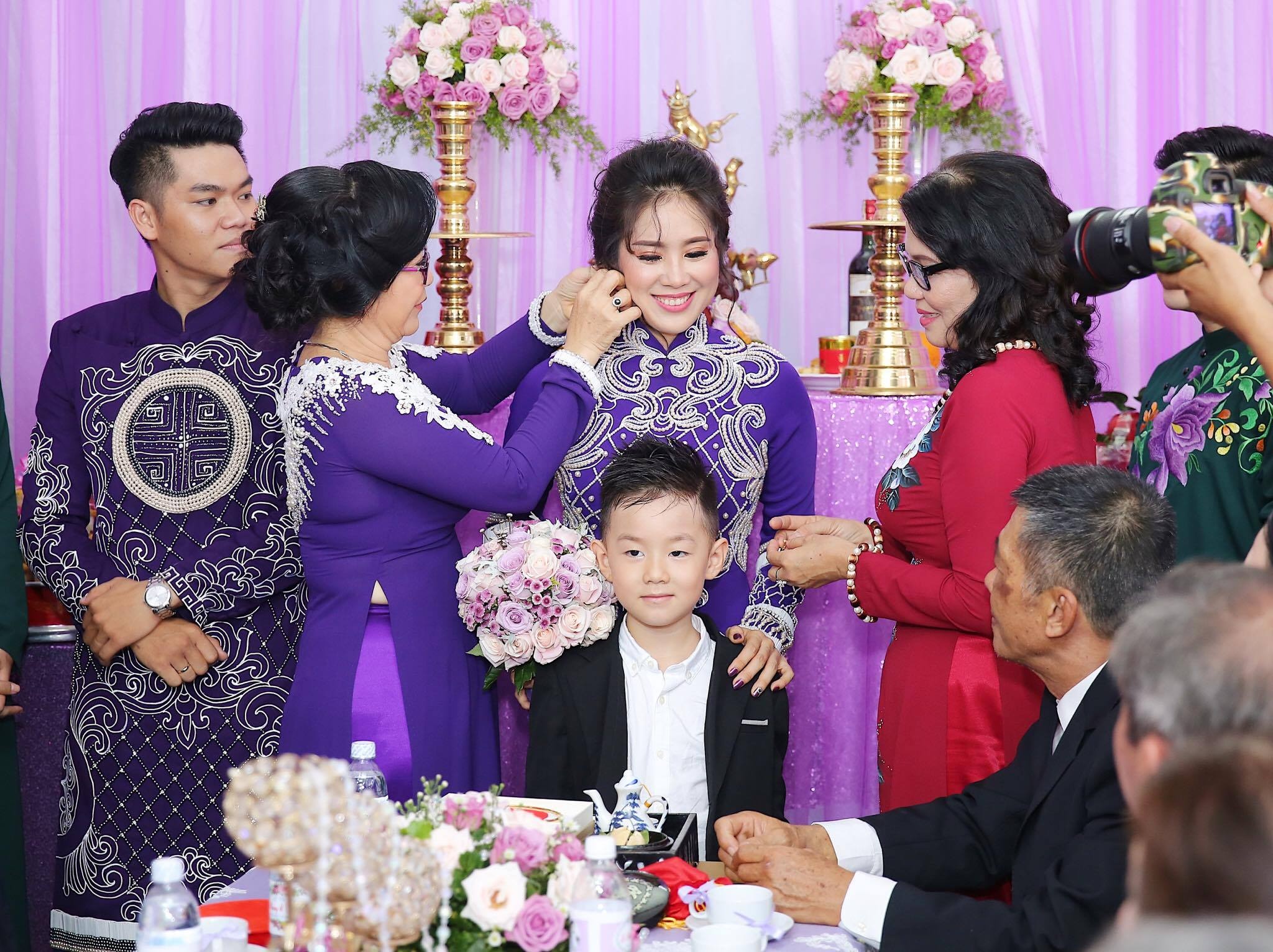 Đám cưới Lê Phương ở quê ảnh 10 Dam cuoi Le Phuong o que anh 10