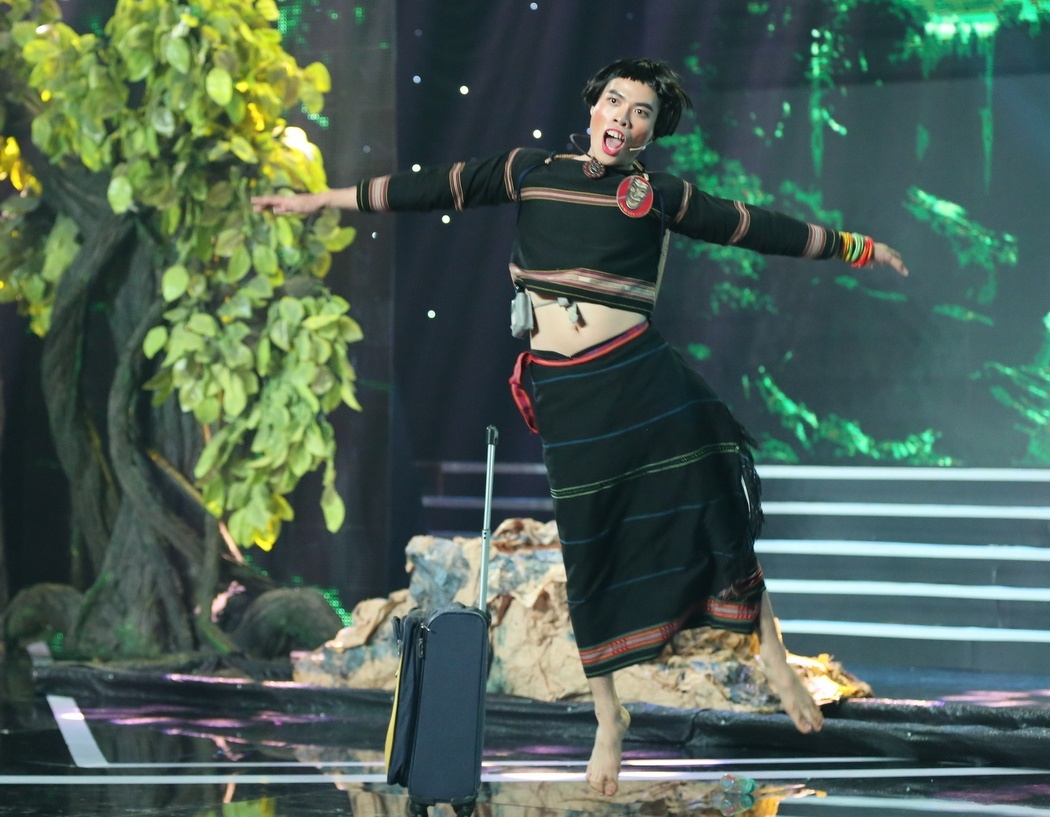 Thi sinh cuoi xuyen Viet hat nhac tre bang Bolero anh 2