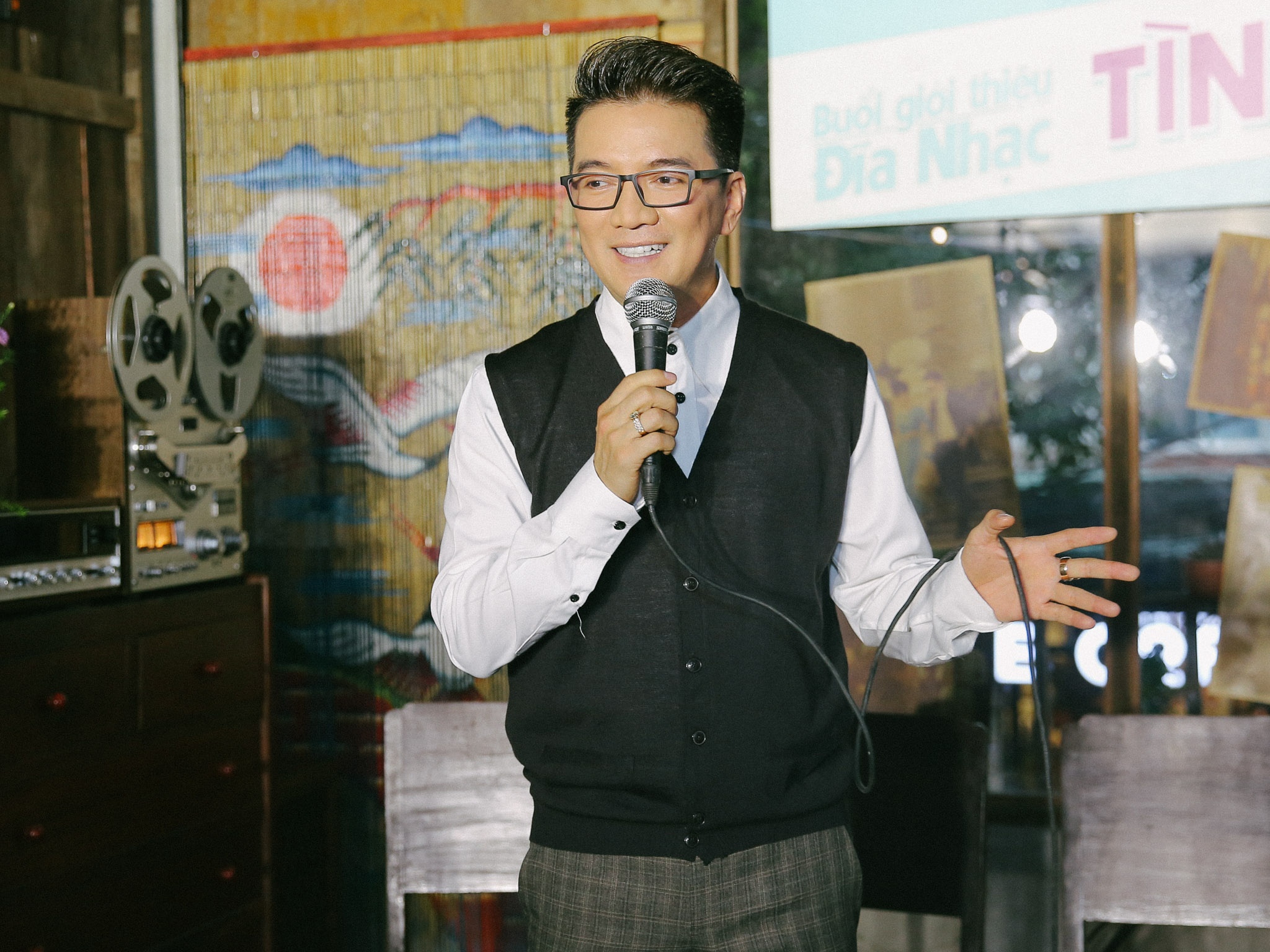 Vu Ha khong nghe Dam Vinh Hung hat Bolero anh 8