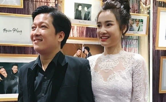 Truong Giang tang 100 bong hong khi Nha Phuong quay phim o xa hinh anh