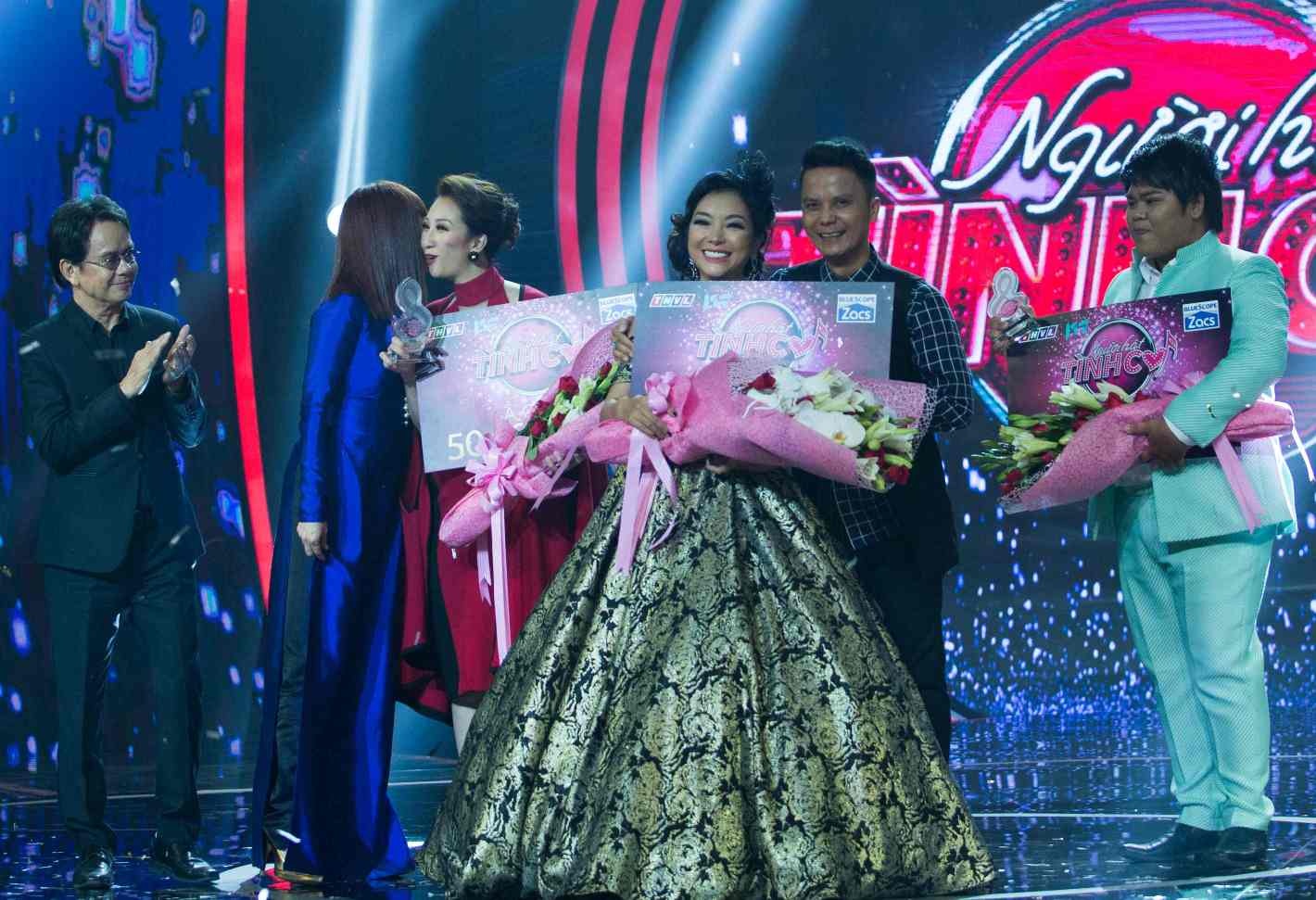 Nguyen Phuong Anh la quan quan Nguoi hat tinh ca anh 1