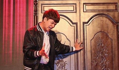 Ngo Kien Huy lam ao thuat o buoi ra mat phim 'Yeu di, dung so!' hinh anh