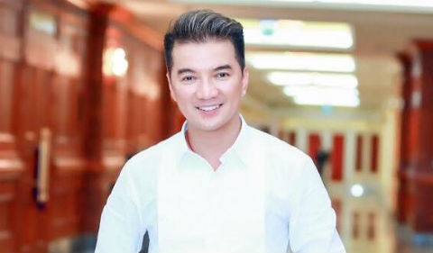 Dam Vinh Hung tu van cho Dong Hung cach doi dien voi mon no 16 ty dong hinh anh