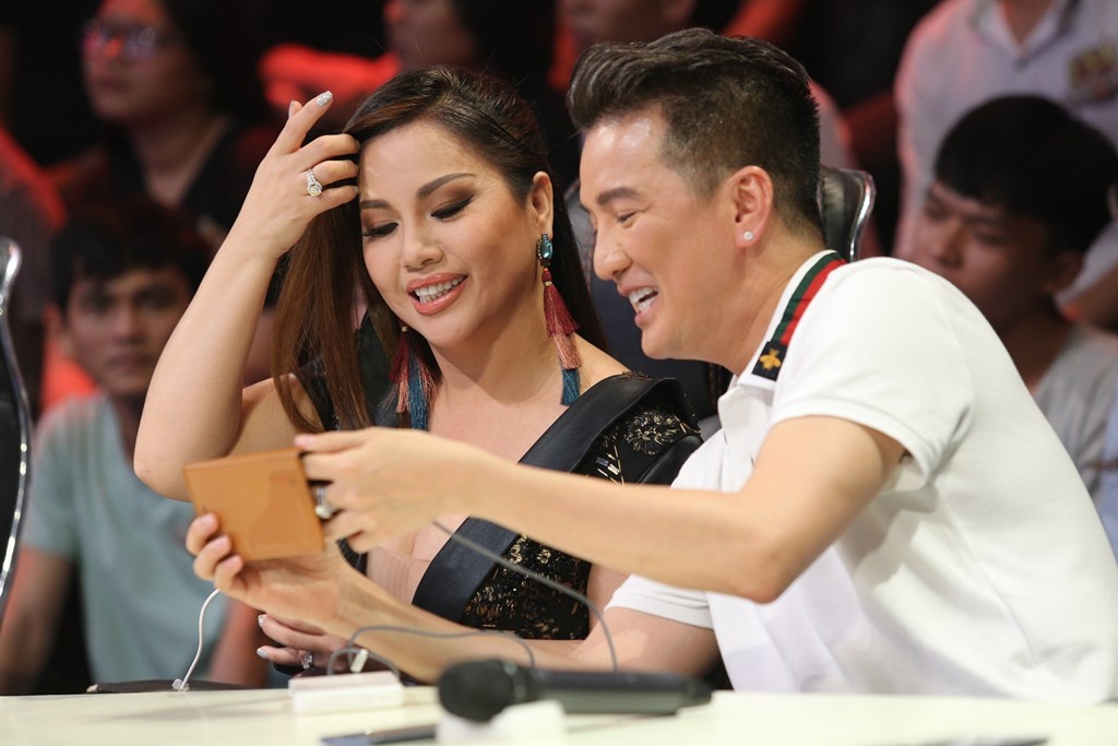 Minh Hang ca si giau mat anh 1