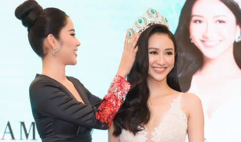 Ha Thu khong ap luc voi thanh tich Top 8 cua Nam Em o Hoa hau Trai dat hinh anh