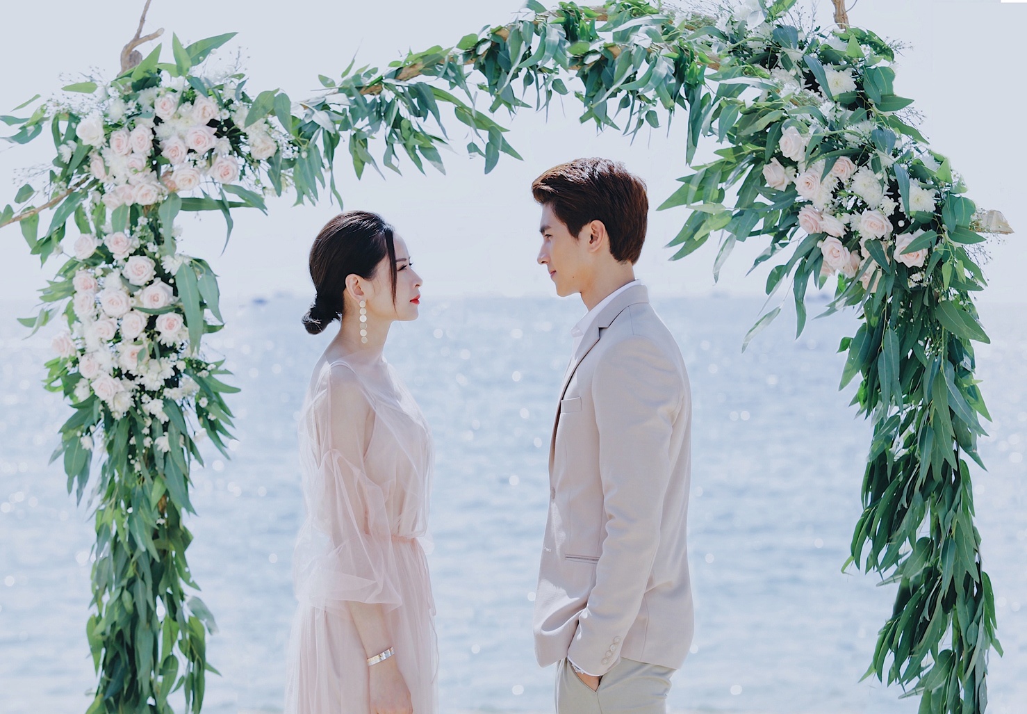 Chi Pu lam dam cuoi voi Binh An anh 2