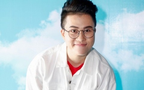 Le Thien Hieu sang tac ca khuc de to tinh ban gai hinh anh