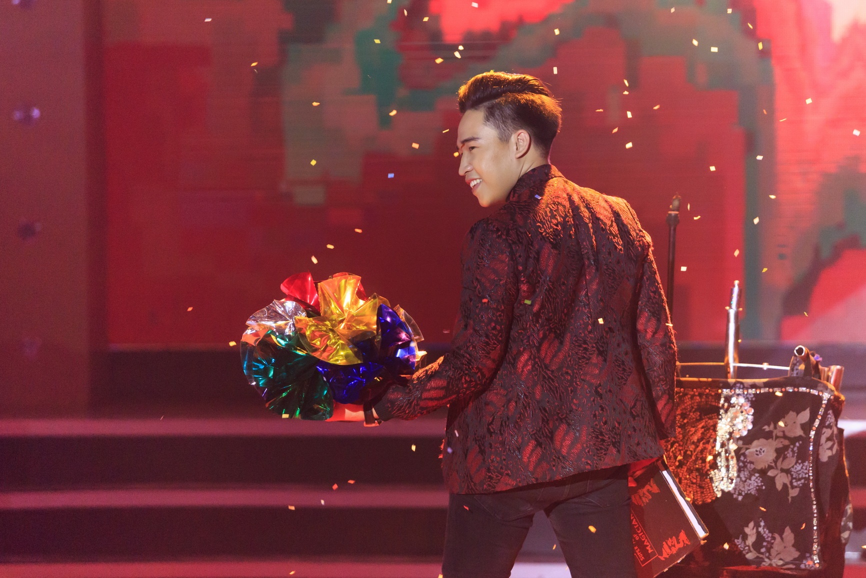 Thi sinh Ky tai lo dien bi chem dut gan tay anh 2