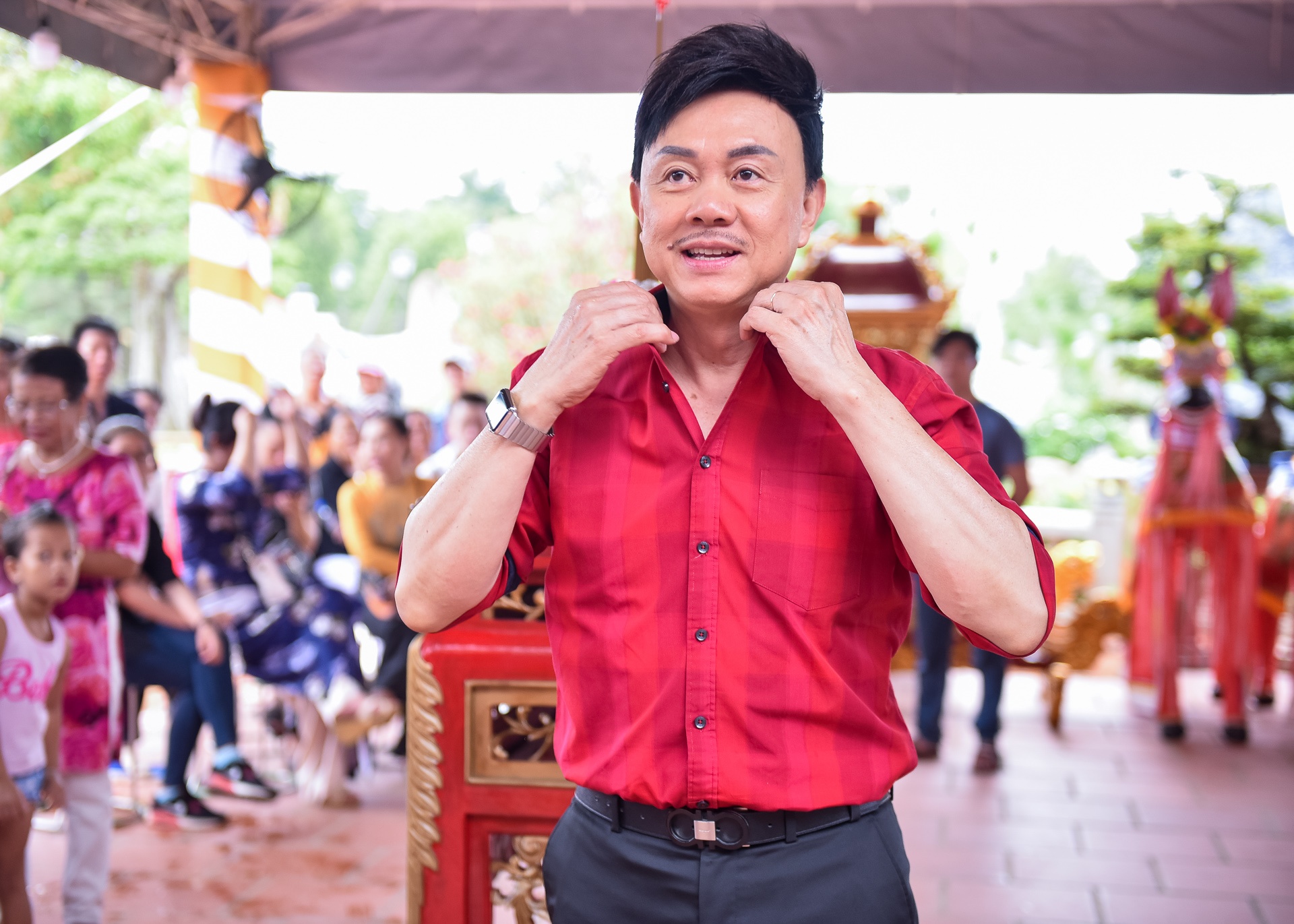 Nghệ sĩ giỗ tổ ở đền thờ Hoài Linh ảnh 7 Nghe si gio to o den tho Hoai Linh anh 7