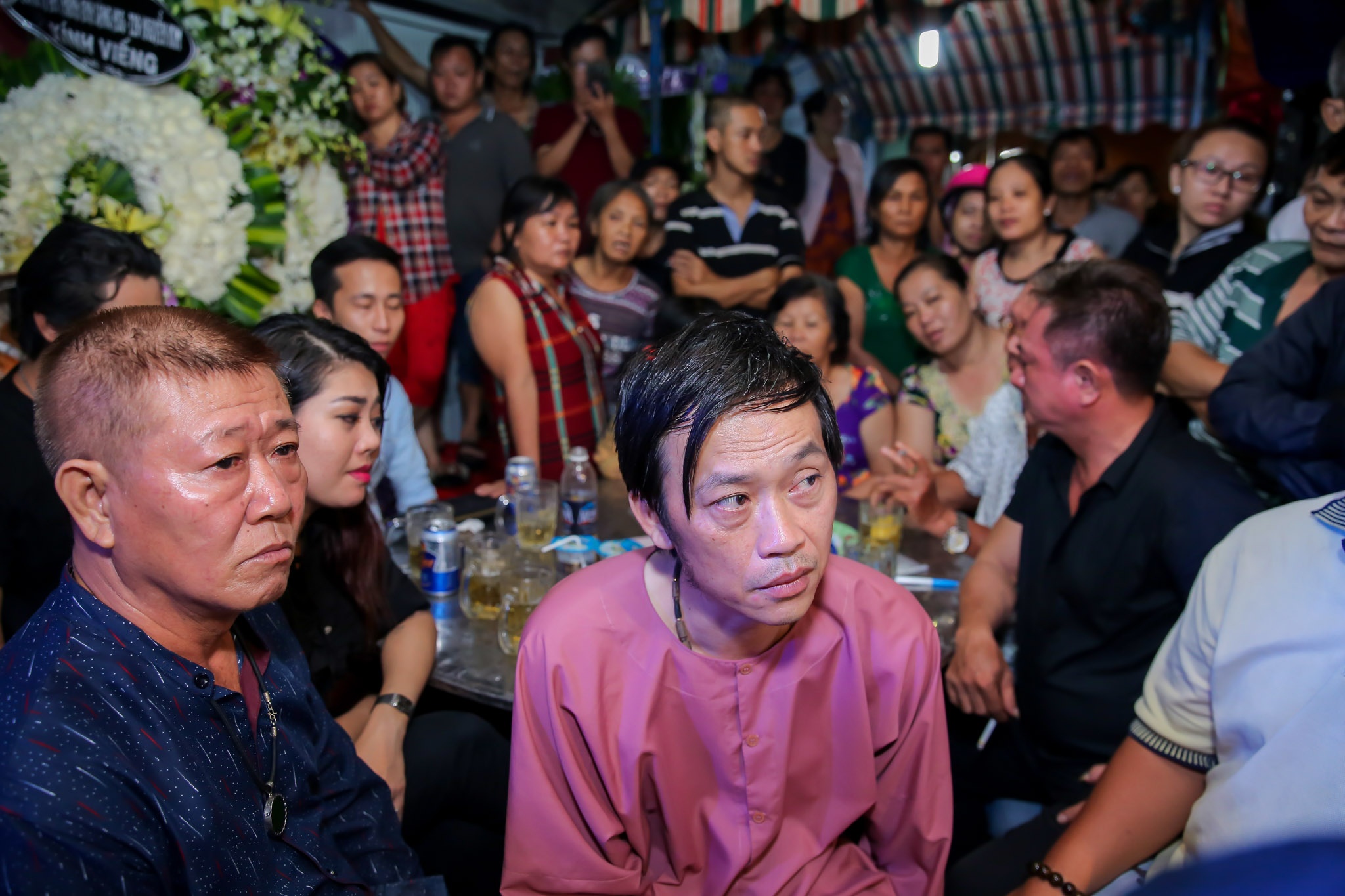 Hoai Linh vieng Khanh Nam anh 7