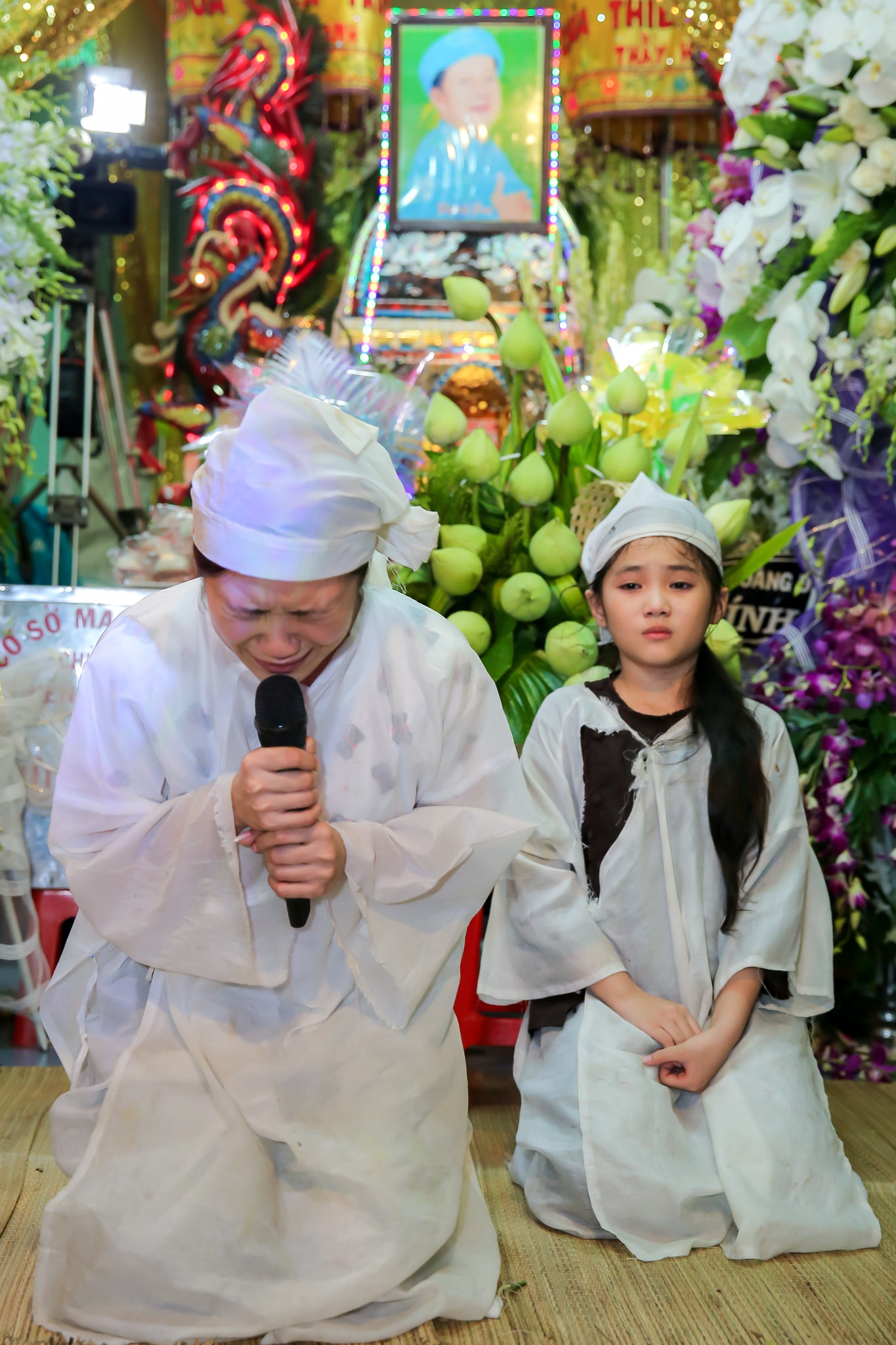 Dam tang nghe si Khanh Nam anh 1