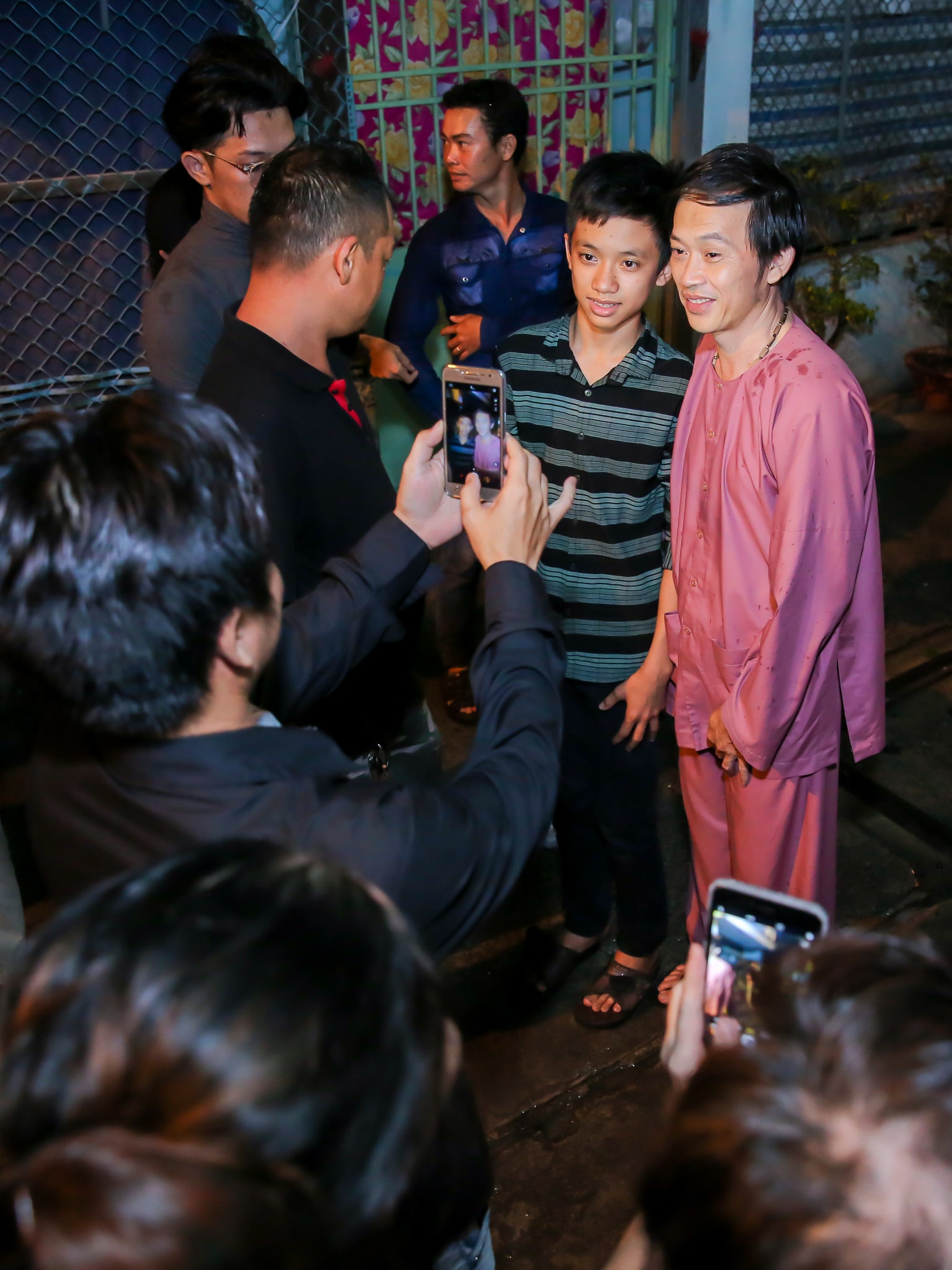 Hoai Linh vieng Khanh Nam anh 9