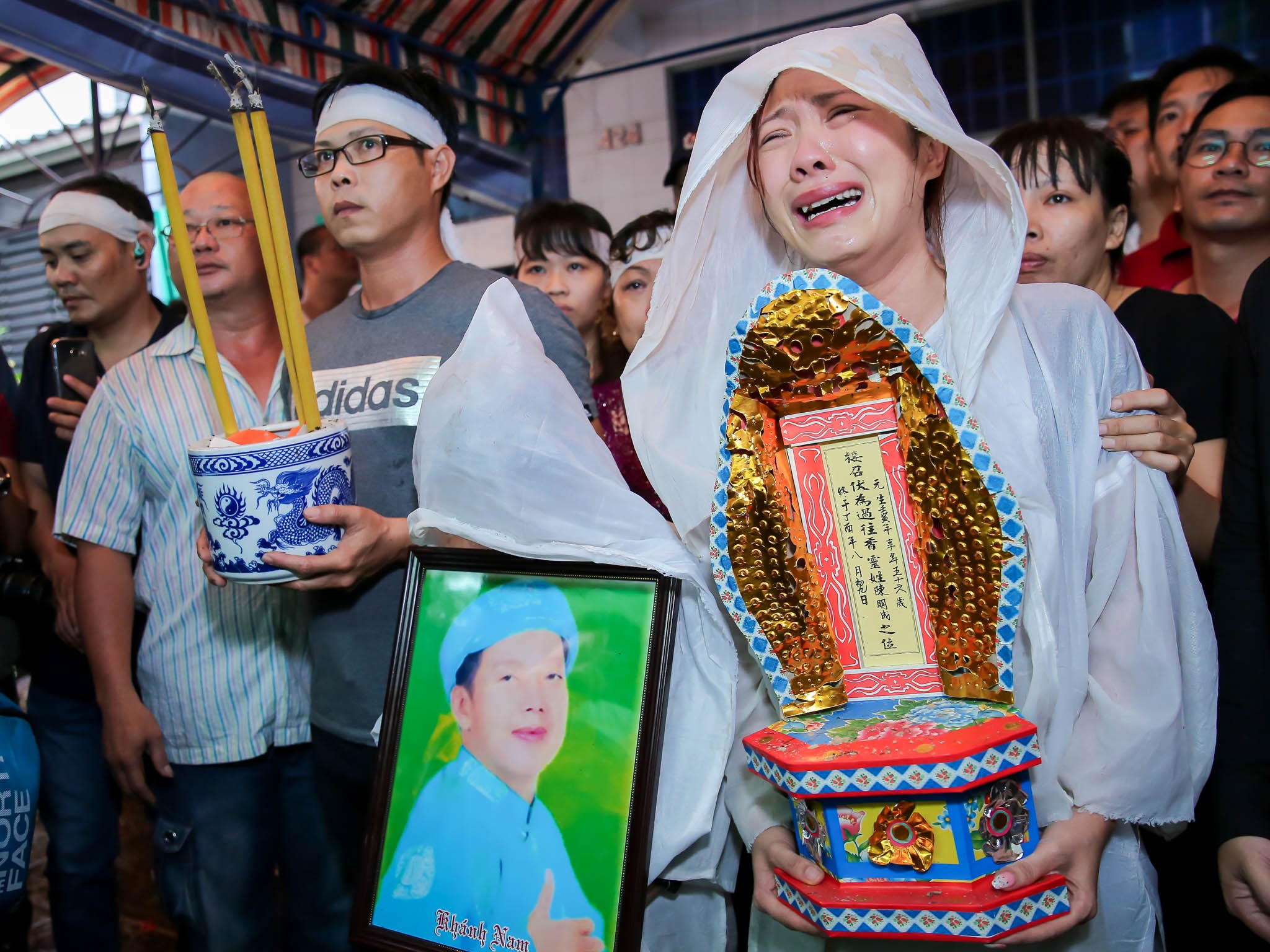 Dam tang nghe si Khanh Nam anh 2