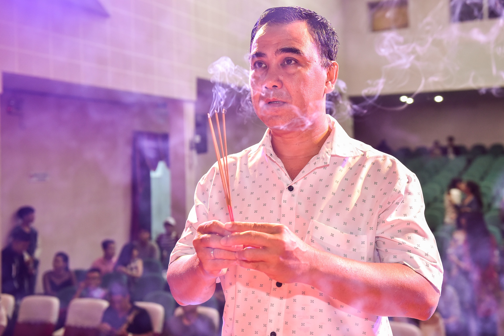 Nghe si cung to o san khau Hong Van anh 2