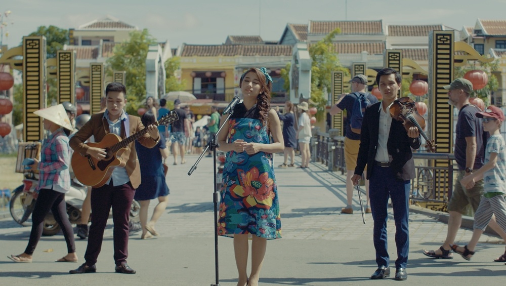 To My ra mat 6 MV Bolero anh 1