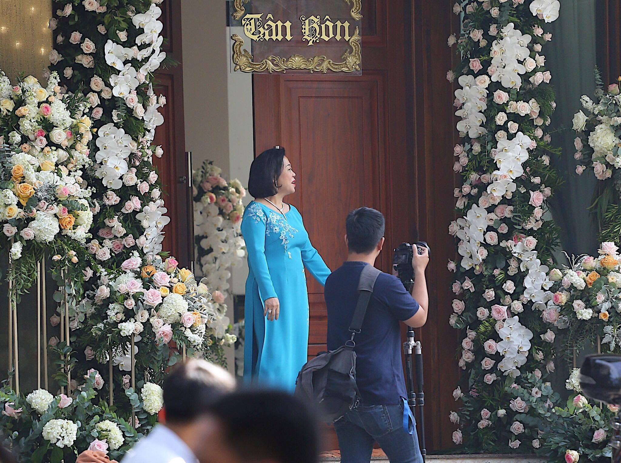 Dam cuoi hoa hau Dang Thu Thao anh 8